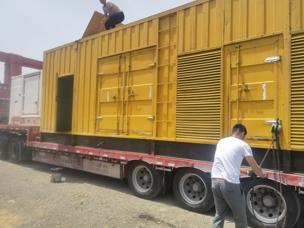 京口除了负载情况和发动机维护，还有哪些因素会影响 200kw 柴油发电机的油耗？